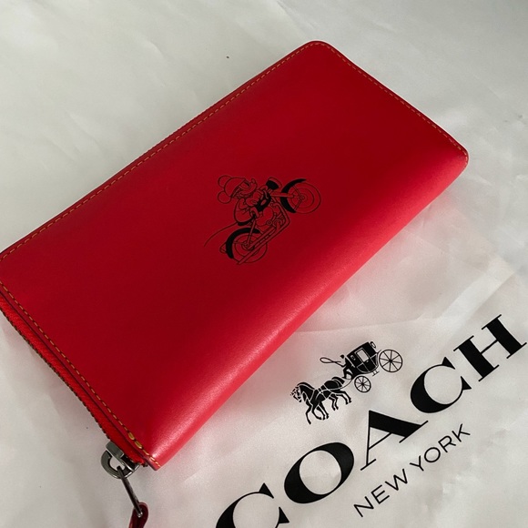 Disney X Coach limited Edition full size wallet - Picture 1 of 6